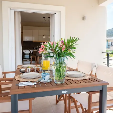 Konstantina's Luxury Anabolu